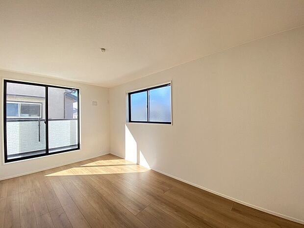 完成済み、実物をじっくりチェックできます。