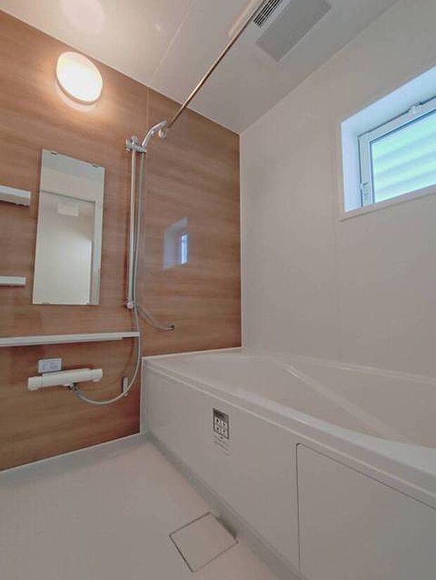 浴室暖房付で冬のシャワーも快適です！ 