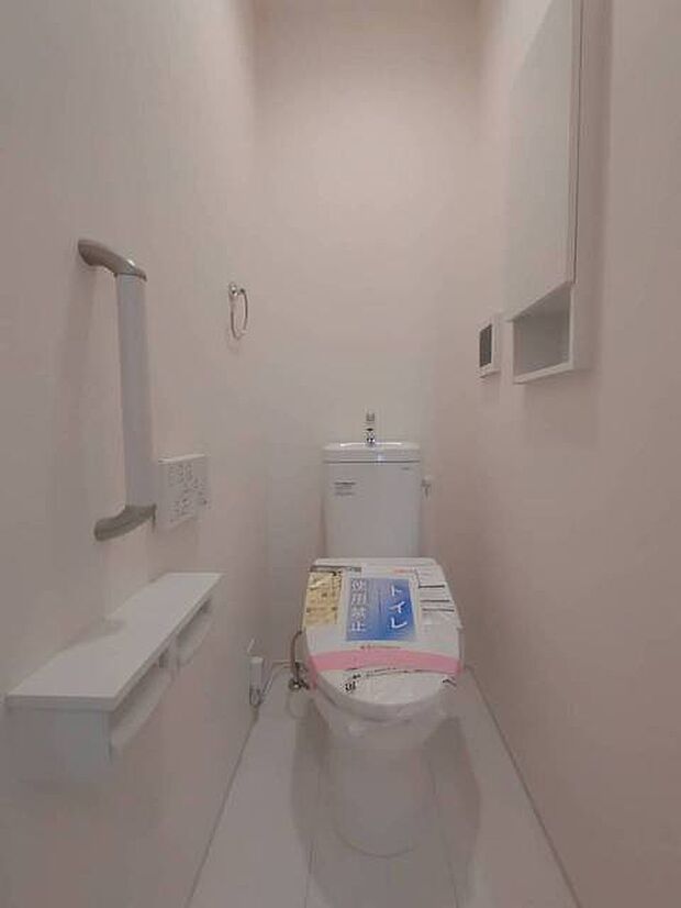 清潔好きには欠かせないウォシュレット機能付き。 