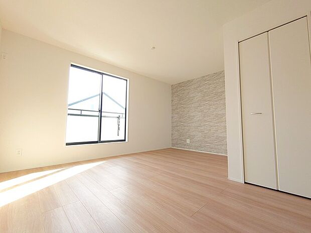 ご家族みんながゆったりくつろげる広々リビング。 