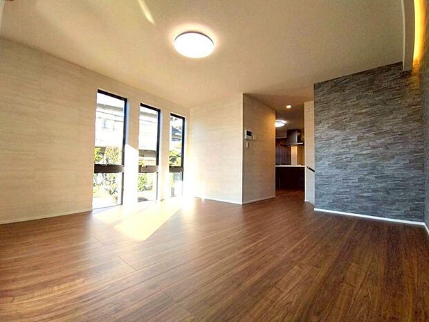 開放感と採光にこだわった広々ＬＤＫ。 