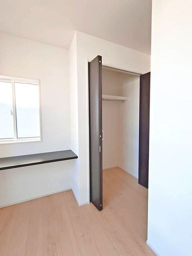 部屋ごとに設けた収納は、住みやすさへのこだわり。
