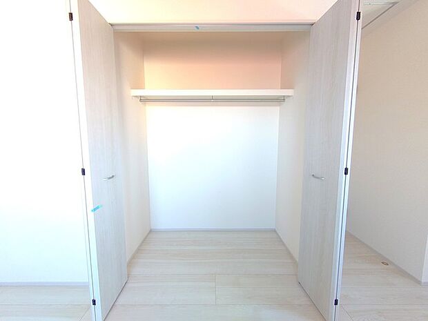 部屋ごとに設けた収納は、住みやすさへのこだわり。