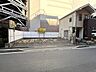 外観：前面道路含む外観