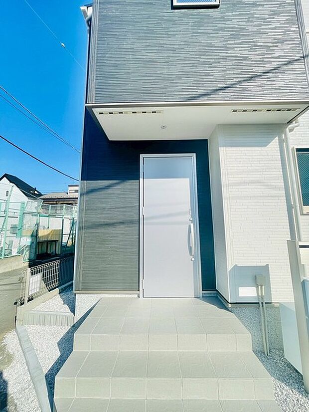 洗練された佇まいが、心地よい暮らしへの期待感を高めます。