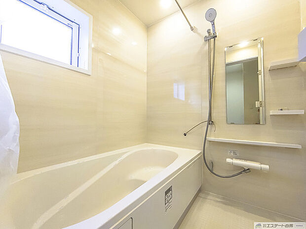 浴室暖房付で冬のシャワーも快適です!