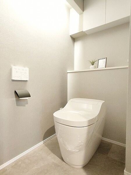 清潔好きには欠かせないウォシュレット機能付き。 14