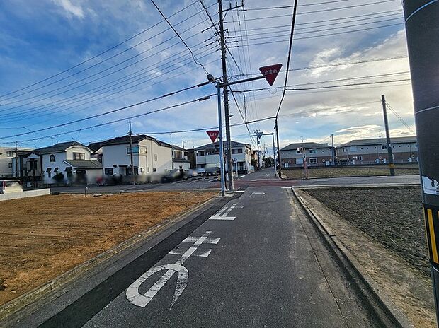 前面道路含む現地写真 