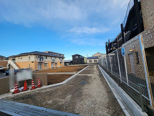 前面道路含む現地写真 