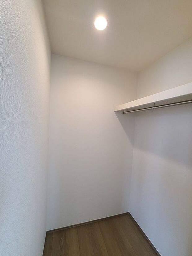 ウォークインクロゼットのある住まいで収納上手な生活。