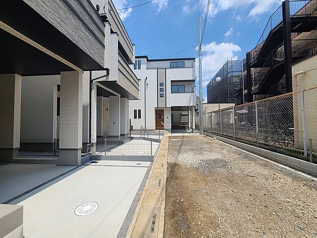 前面道路含む現地写真 
