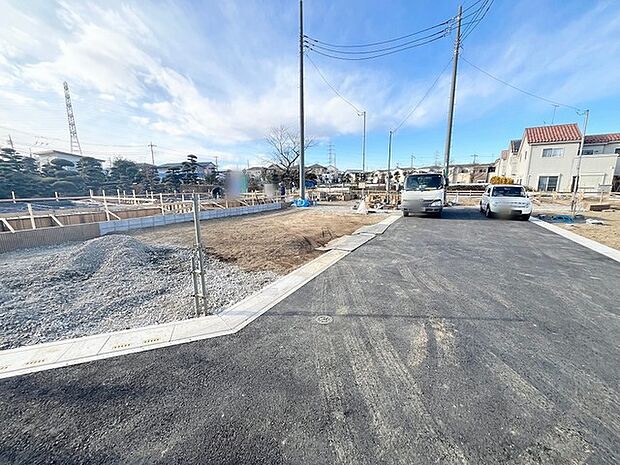 前面道路含む現地写真 