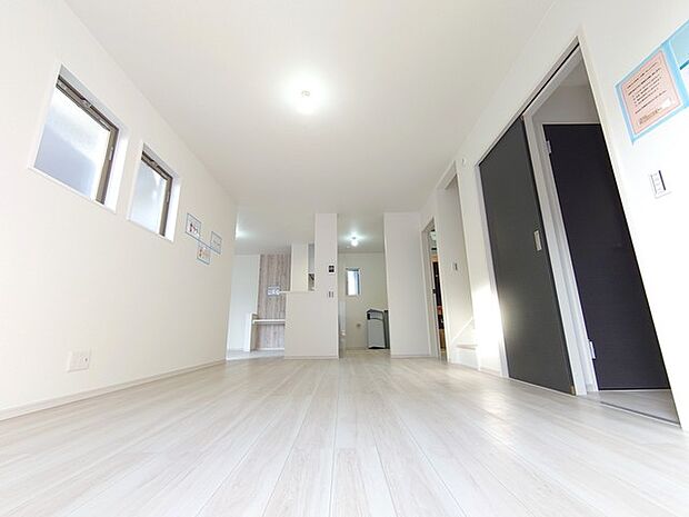 家族団らんの時間も増えそうなくつろぎのLDK。