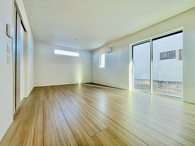 心地よい光が満ちる、開放感あふれる空間