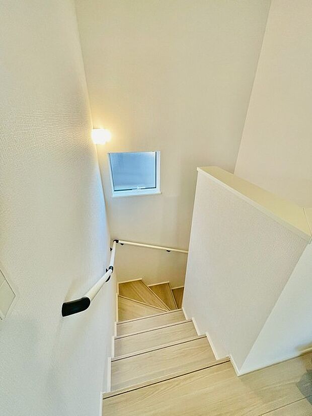 柔らかな光が心地よい、穏やかな空間への誘い。