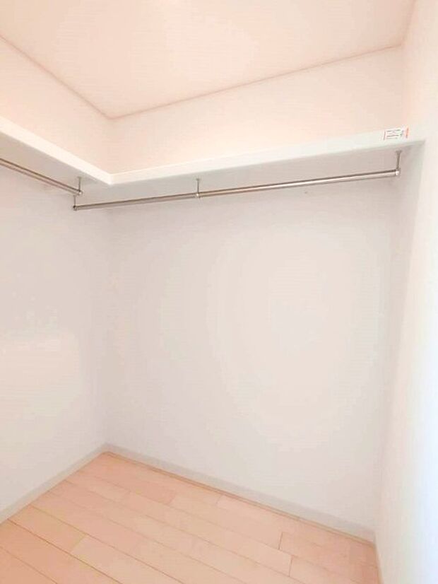 ウォークインクロゼットのある住まいで収納上手な生活。