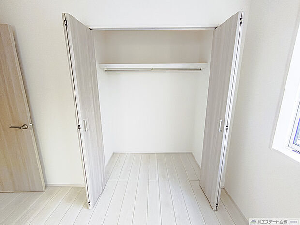 部屋ごとに設けた収納は、住みやすさへのこだわり。