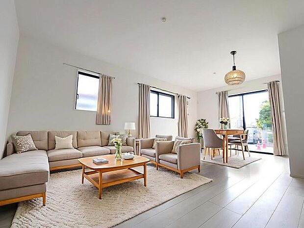 CGで家具を配置しております。家具配置のイメージにご覧ください。 