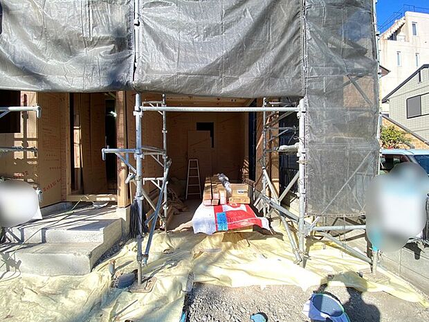 前面道路含む外観