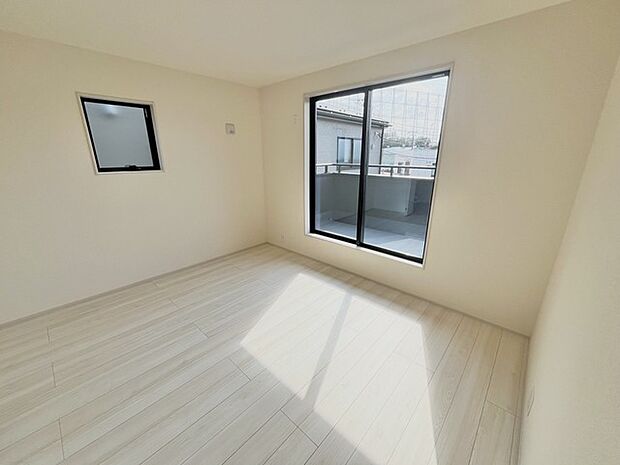 優しい光が心地よい、穏やかな空間