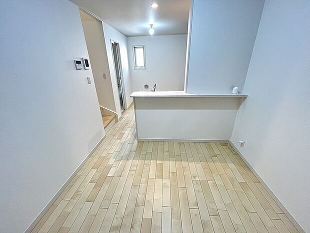 白を基調とした空間が、心地よい広がりと調和を生み出します