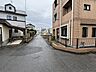 外観：前面道路含む外観