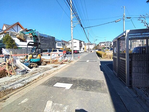 前面道路含む現地写真 