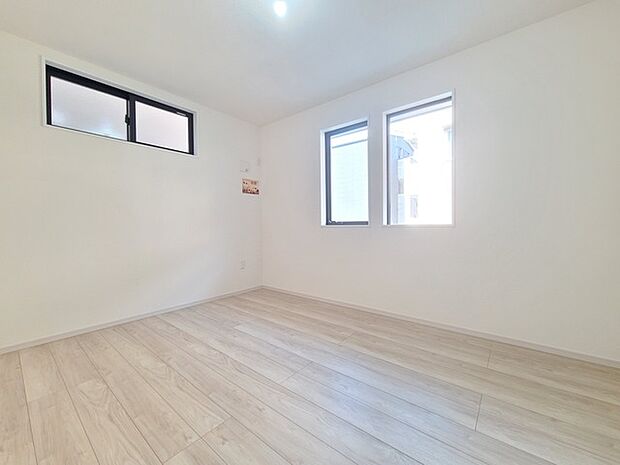 完成済み、実物をじっくりチェックできます。