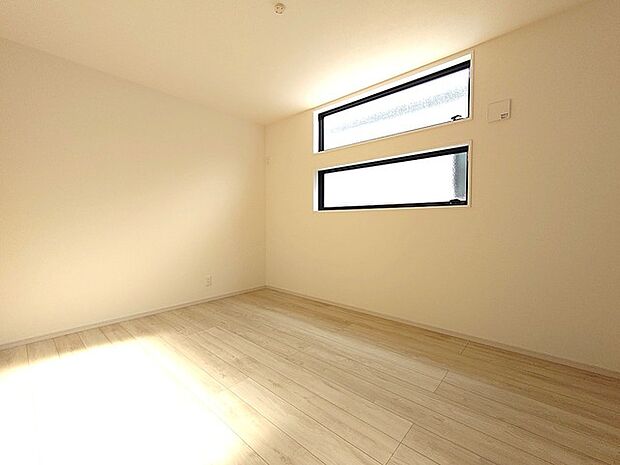 洋室は子供部屋にもちょうどいいサイズ感。
