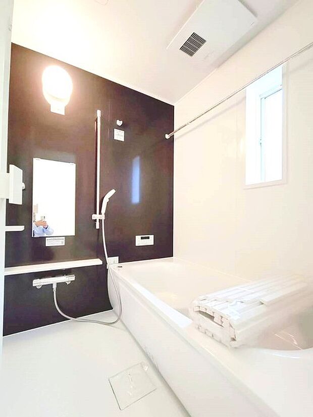 浴室暖房付で冬のシャワーも快適です!