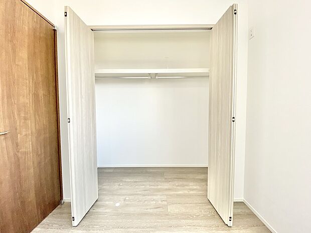 ご家族の思い出も大切にしまっておけるたっぷり収納。