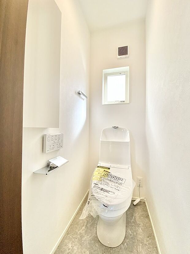 清潔好きには欠かせないウォシュレット機能付き。 
