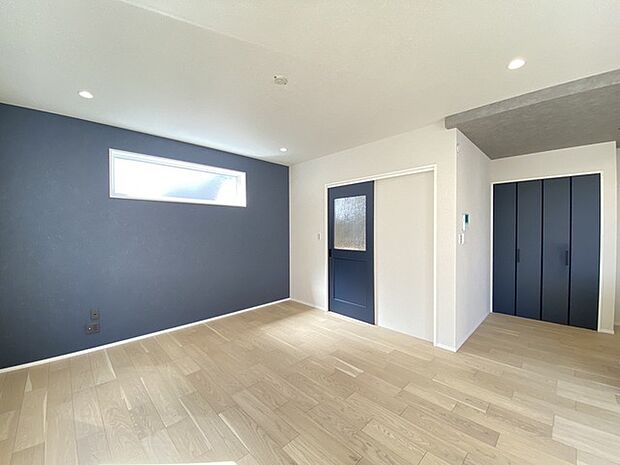 ご家族みんながゆったりくつろげる広々リビング。