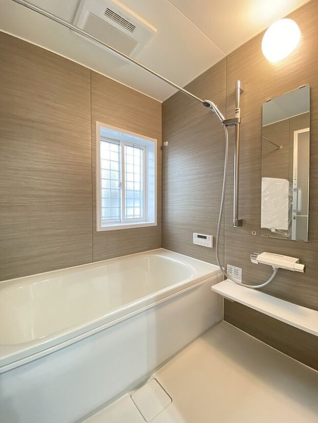 一日の疲れを癒す、心地よいバスルーム