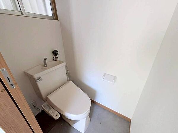 清潔好きには欠かせないウォシュレット機能付き。