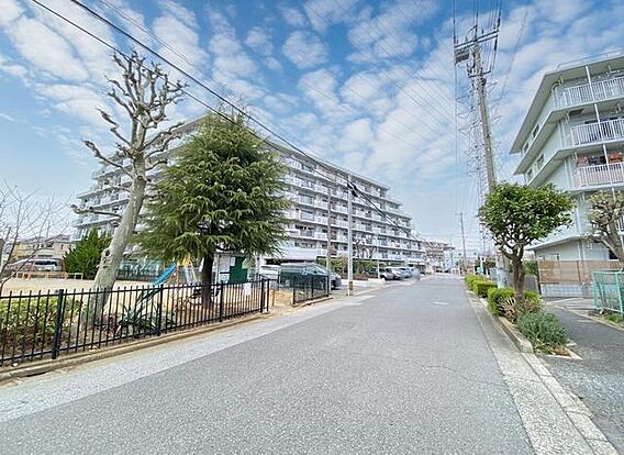 前面道路含む現...