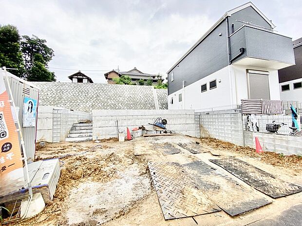 基礎から完成済みの住まいまで、各工程をご確認いただけます。