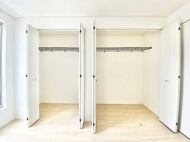 ご家族の思い出も大切にしまっておけるたっぷり収納。 