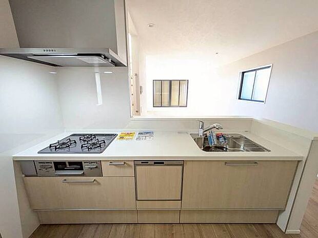 料理をしながらでもご家族との会話を楽しめる対面キッチン。