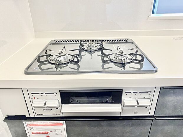3口のガスコンロで、お料理はよりスピーディーに。