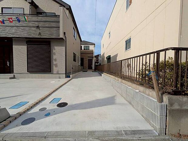 奥まった敷地延長ならでは。視線は少なく、自分のプライベートな空間を楽しめます。