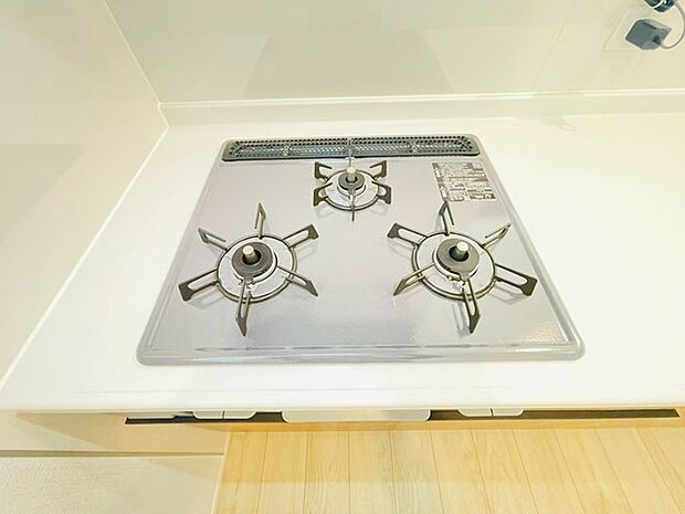 3口のガスコンロで、お料理はよりスピーディーに。