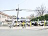 外観：前面道路含む現地写真 