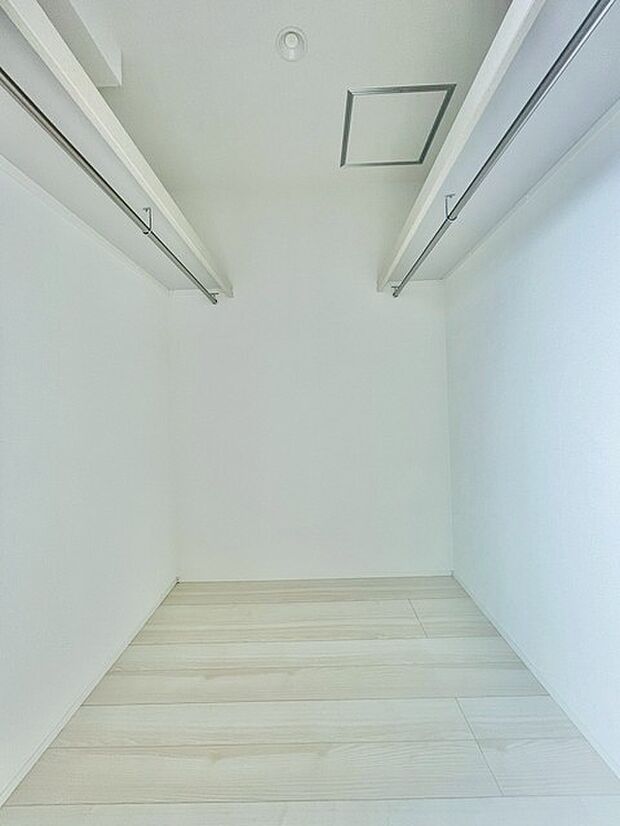 無駄のないシンプルな空間が、日々の暮らしに心地よい整頓とゆとりをもたらしてくれます。
