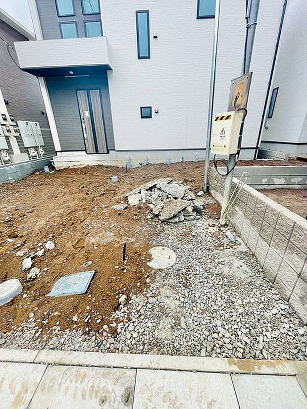 暮らしのイメージを自由に膨らませることができる、整えがいのある広々とした空間です。