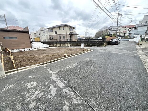 前面道路含む現地写真 