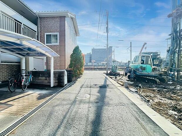 前面道路含む現地写真 