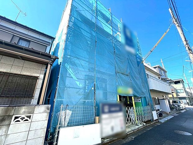 JR京浜東北・武蔵野線「南浦和」駅東口徒歩1分、提携駐車場もあります。エステート白馬南浦和店までお気軽にお問い合わせください。 