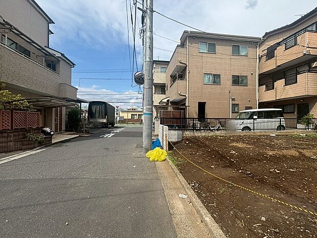 前面道路含む現地写真 
