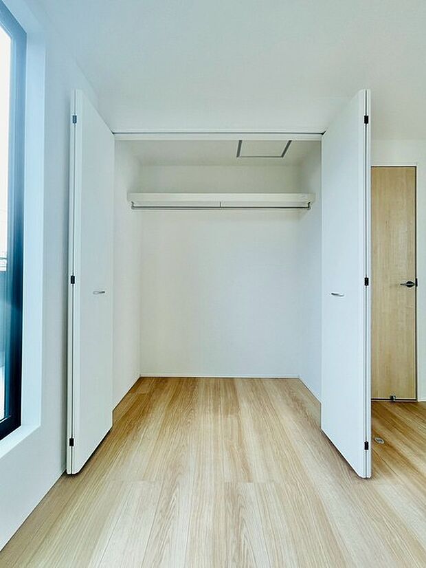 部屋ごとに設けた収納は、住みやすさへのこだわり。